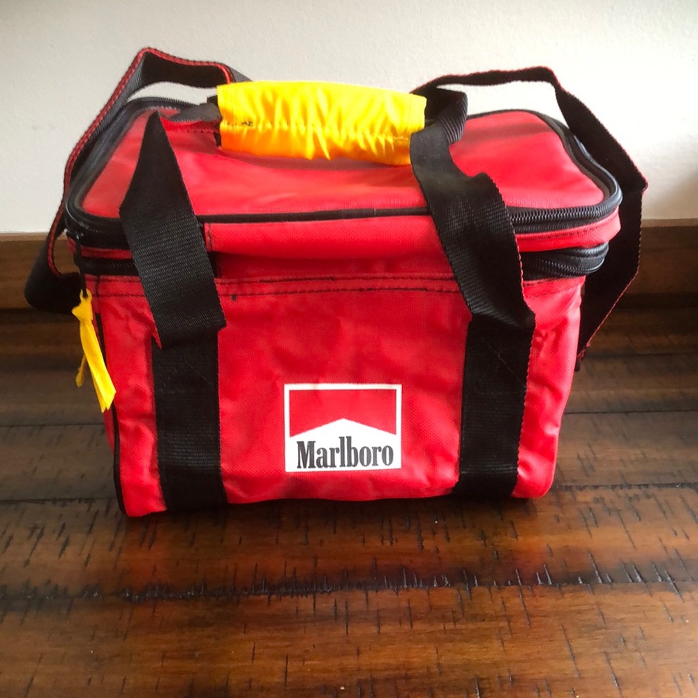 Marlboro Vintage Insulated Bag